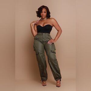 Swank A Posh Meet The Band Cargo Pants - Olive size small NWT in packaging